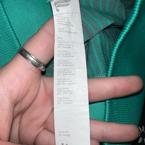 Fabletics Ultra High-Waisted Seamless Dot Bermuda Sea/Rain Cloud Leggings Sz M - Picture 7 of 7